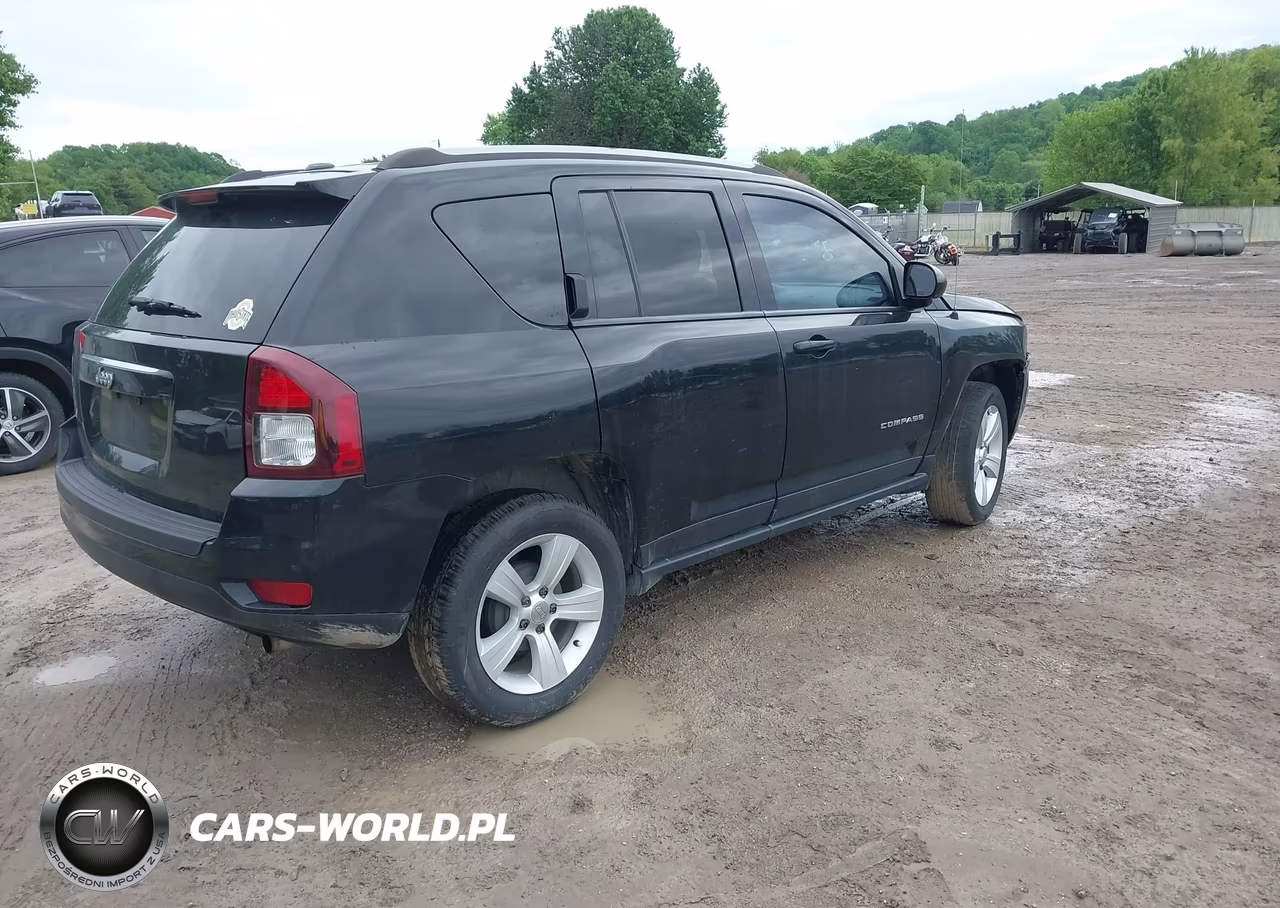 2016 Jeep Compass Sport VIN:1C4NJCBA9GD666643 - 4