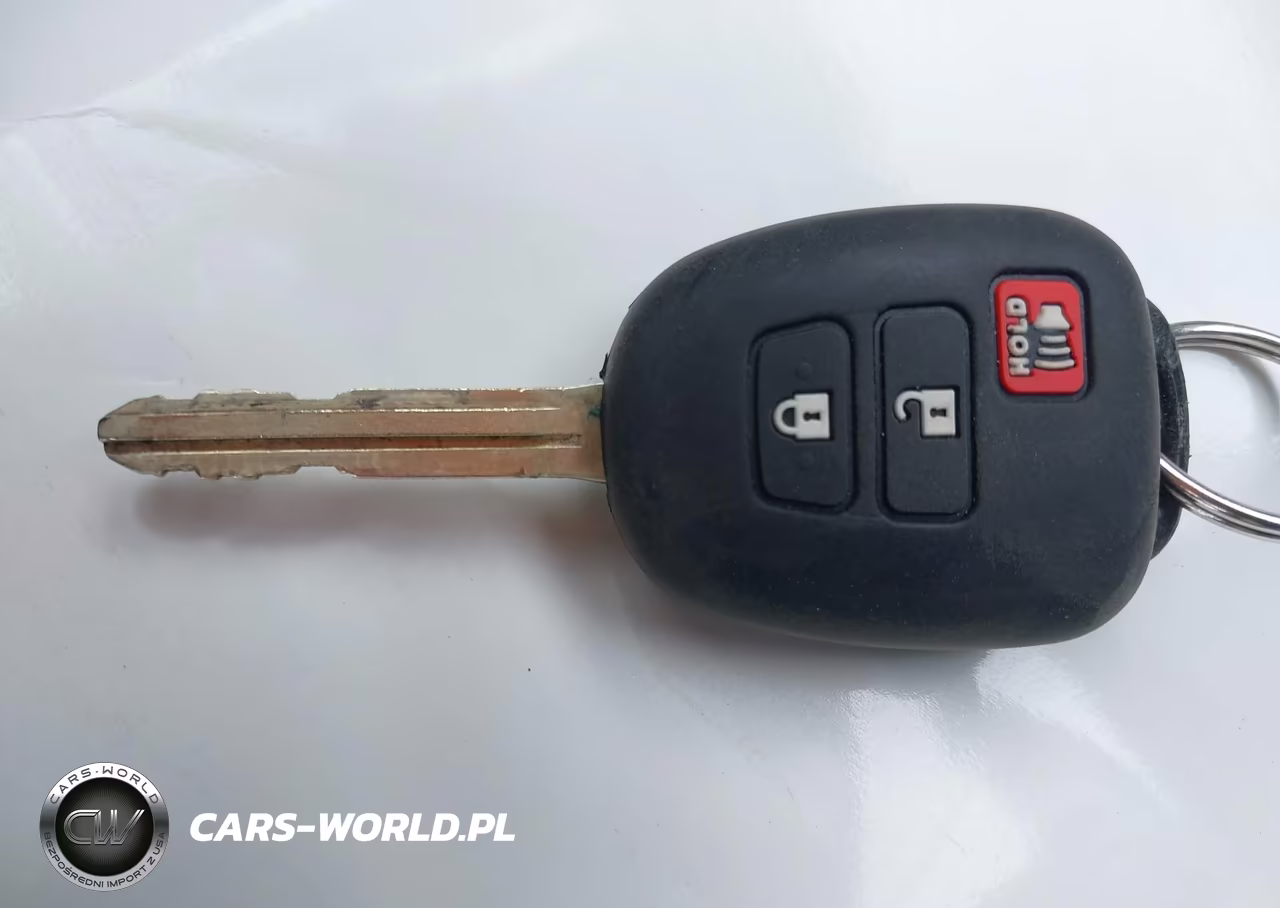 2018 Toyota Prius C Two VIN:JTDKDTB34J1607228 - 11
