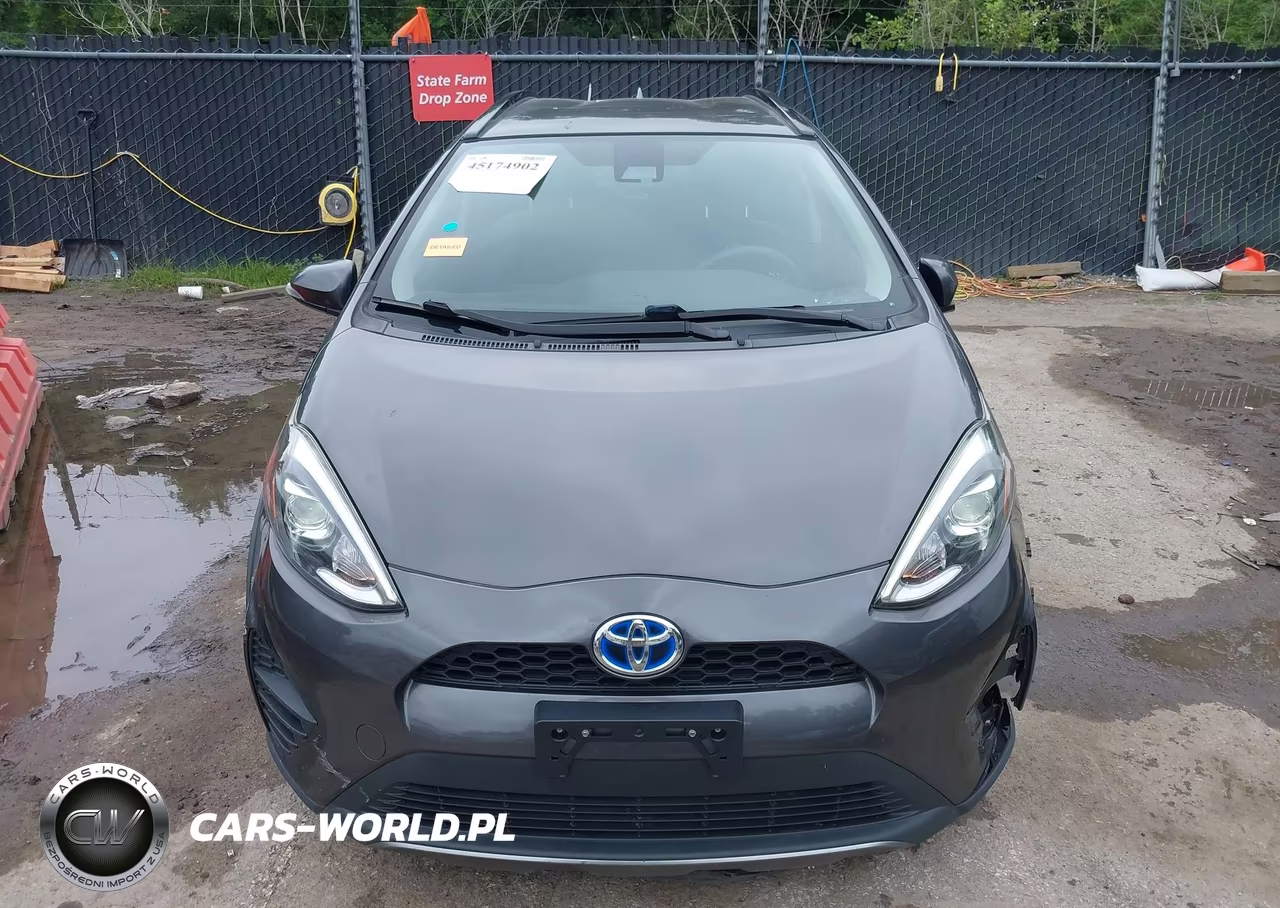 2018 Toyota Prius C Two VIN:JTDKDTB34J1607228 - 12