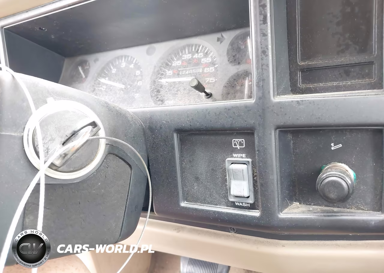 1996 Jeep Cherokee Sport-Classic VIN:1J4FT68S1TL323268 - 11
