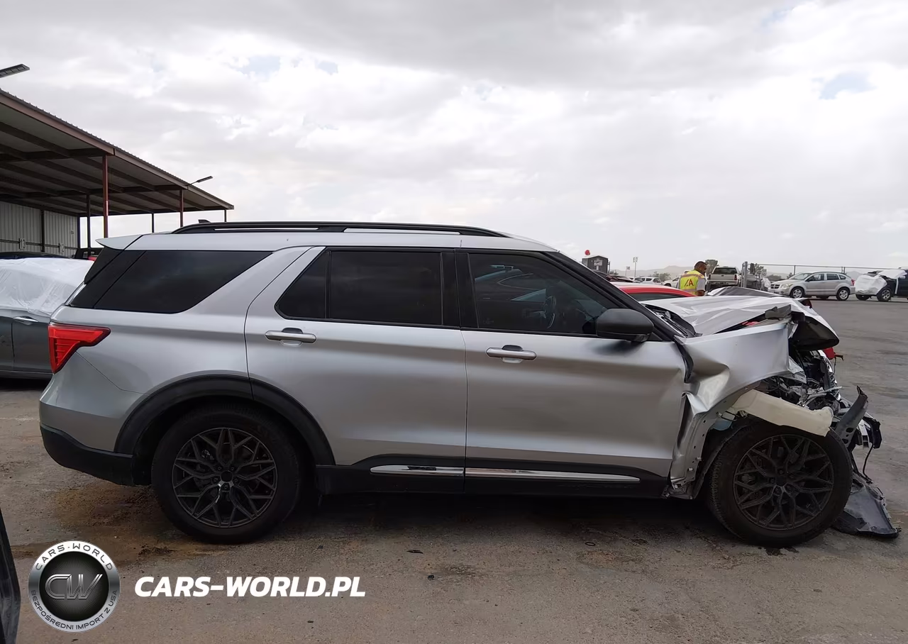 2021 Ford Explorer Xlt VIN:1FMSK7DH7MGC15587 - 13