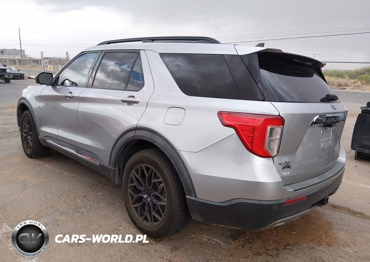 2021 Ford Explorer Xlt VIN:1FMSK7DH7MGC15587 - 3