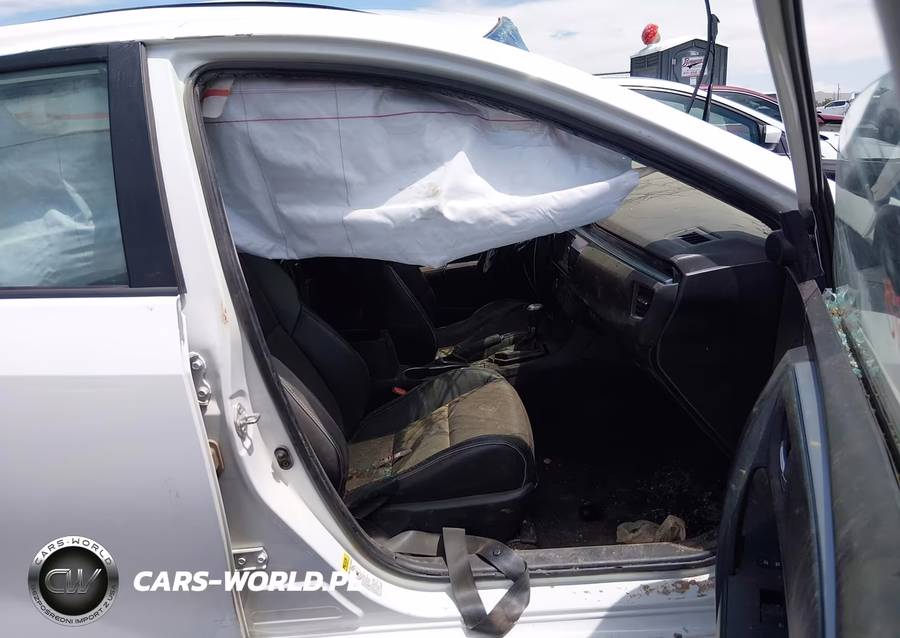2014 Toyota Corolla S Plus VIN:5YFBURHE8EP070358 - 5