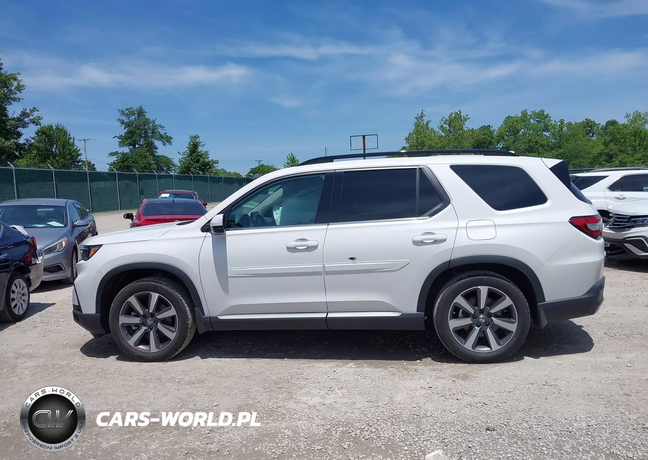 2025 Honda Pilot Touring VIN:5FNYG2H74SB008988 - 14