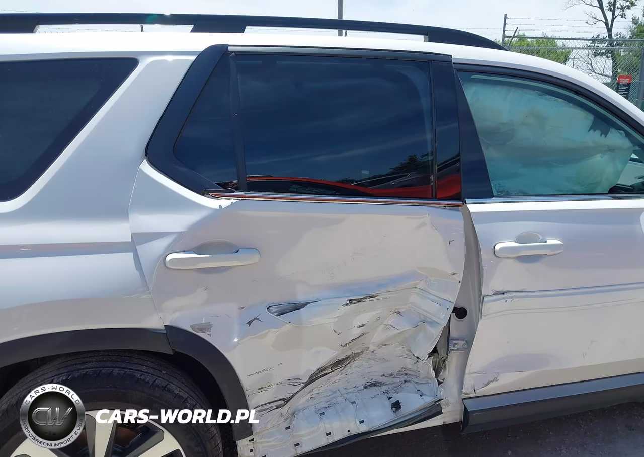 2025 Honda Pilot Touring VIN:5FNYG2H74SB008988 - 6
