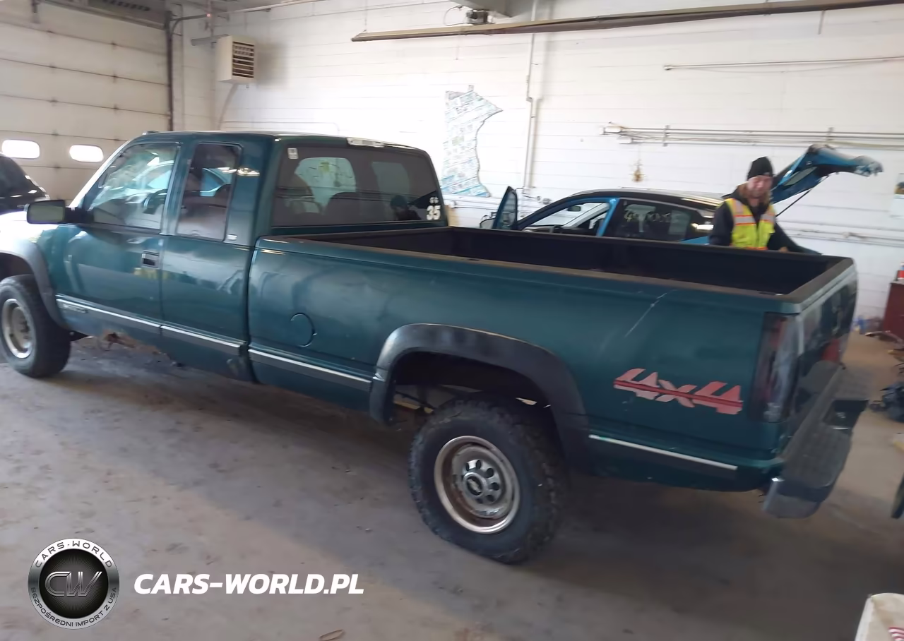1998 Chevrolet K2500 Fleetside VIN:1GCGK29R5WE172820 - 3