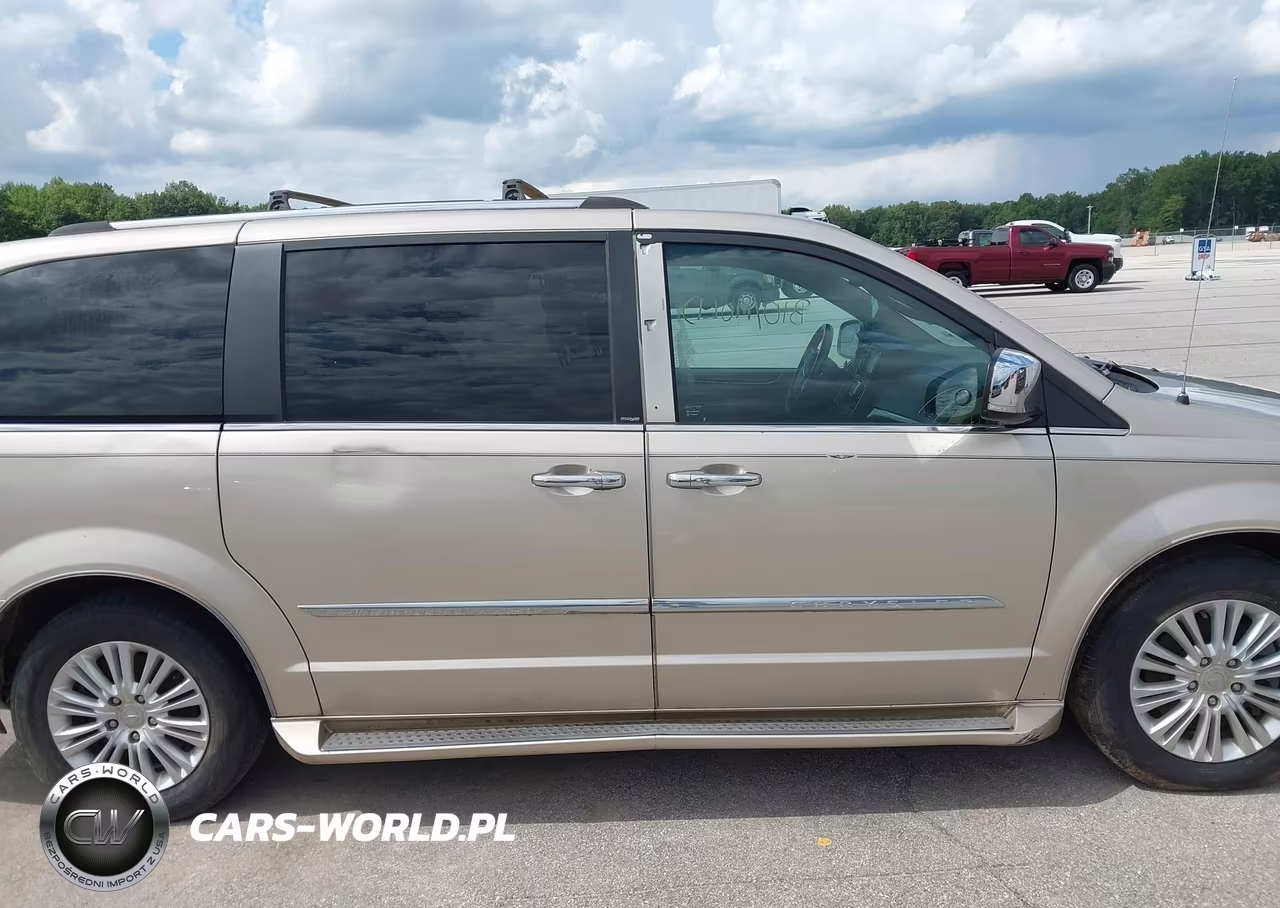 2014 Chrysler Town & Country Limited VIN:2C4RC1GG7ER304513 - 13