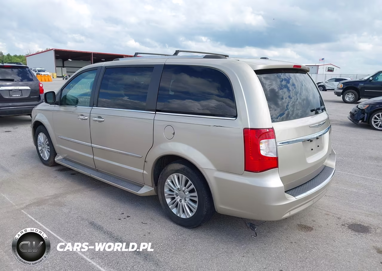 2014 Chrysler Town & Country Limited VIN:2C4RC1GG7ER304513 - 3