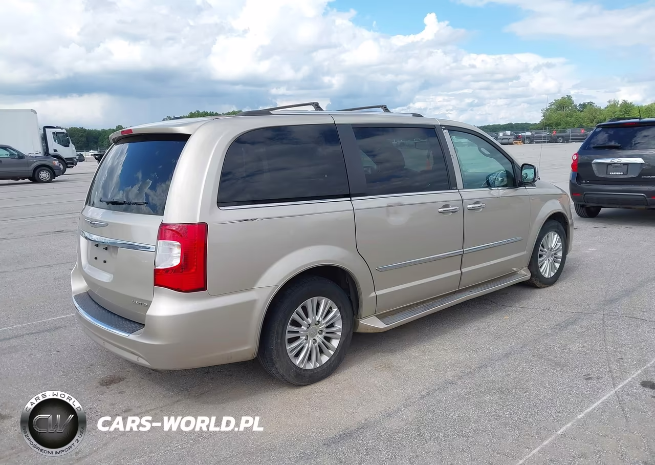 2014 Chrysler Town & Country Limited VIN:2C4RC1GG7ER304513 - 4