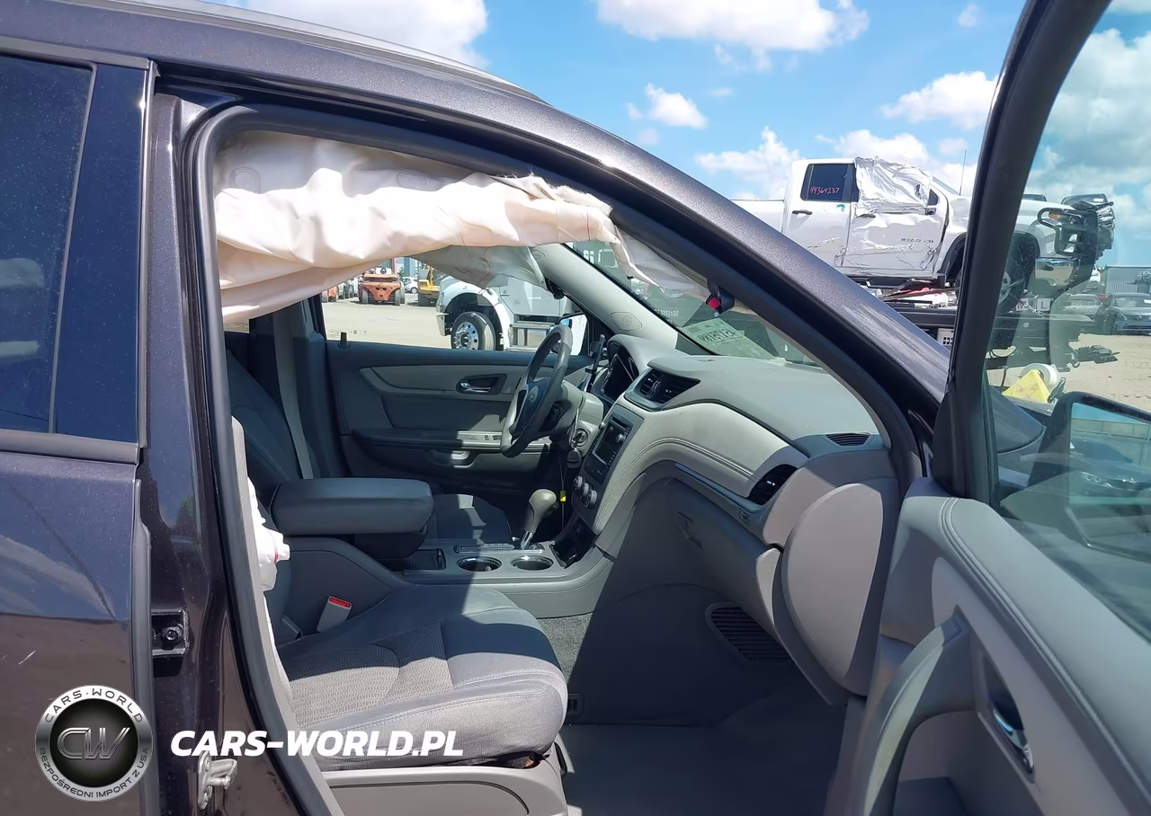 2017 Chevrolet Traverse Ls VIN:1GNKRFED8HJ298503 - 5