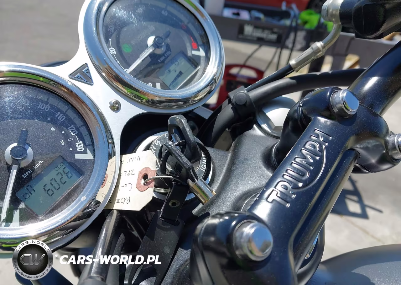 2022 Triumph Motorcycle Bonneville T120-Black VIN:SMTD40HL8NTAW7041 - 11