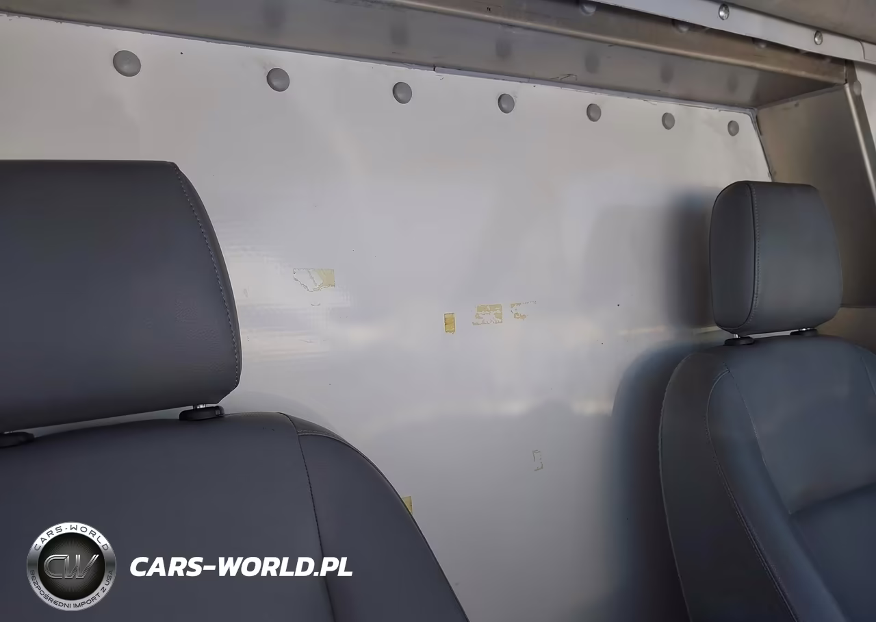2018 Ford Transit-350 Cutaway VIN:1FDBF9PM8JKA87037 - 7