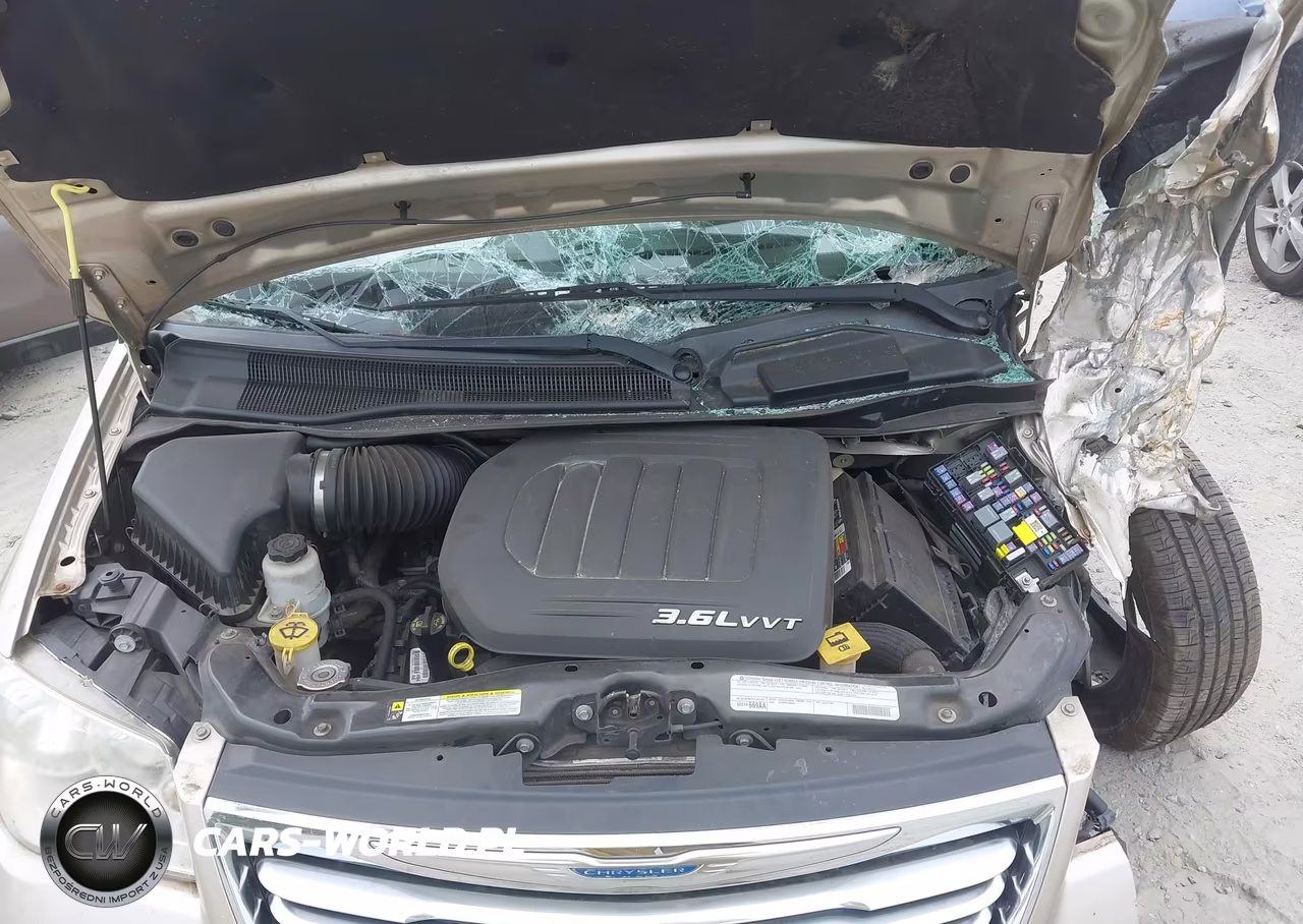 2012 Chrysler Town & Country Touring VIN:2C4RC1BG0CR401122 - 10