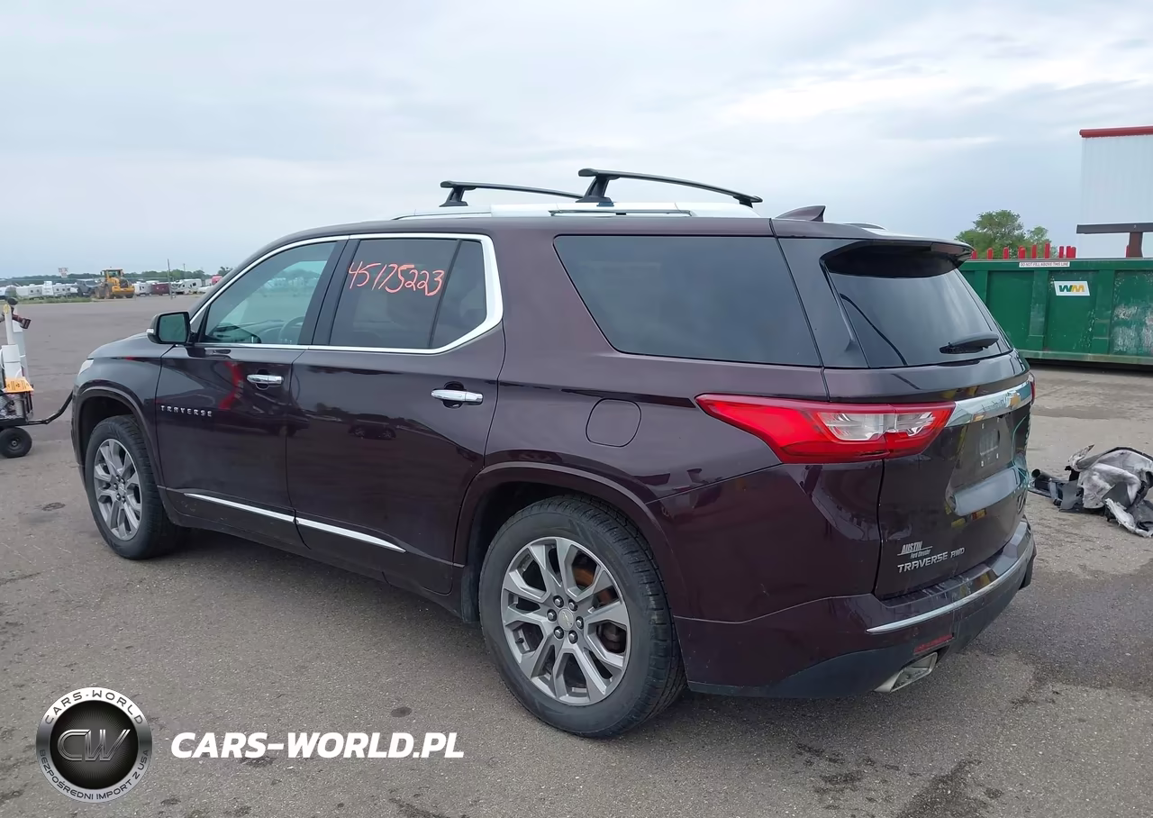 2019 Chevrolet Traverse Premier VIN:1GNEVKKW5KJ152557 - 3