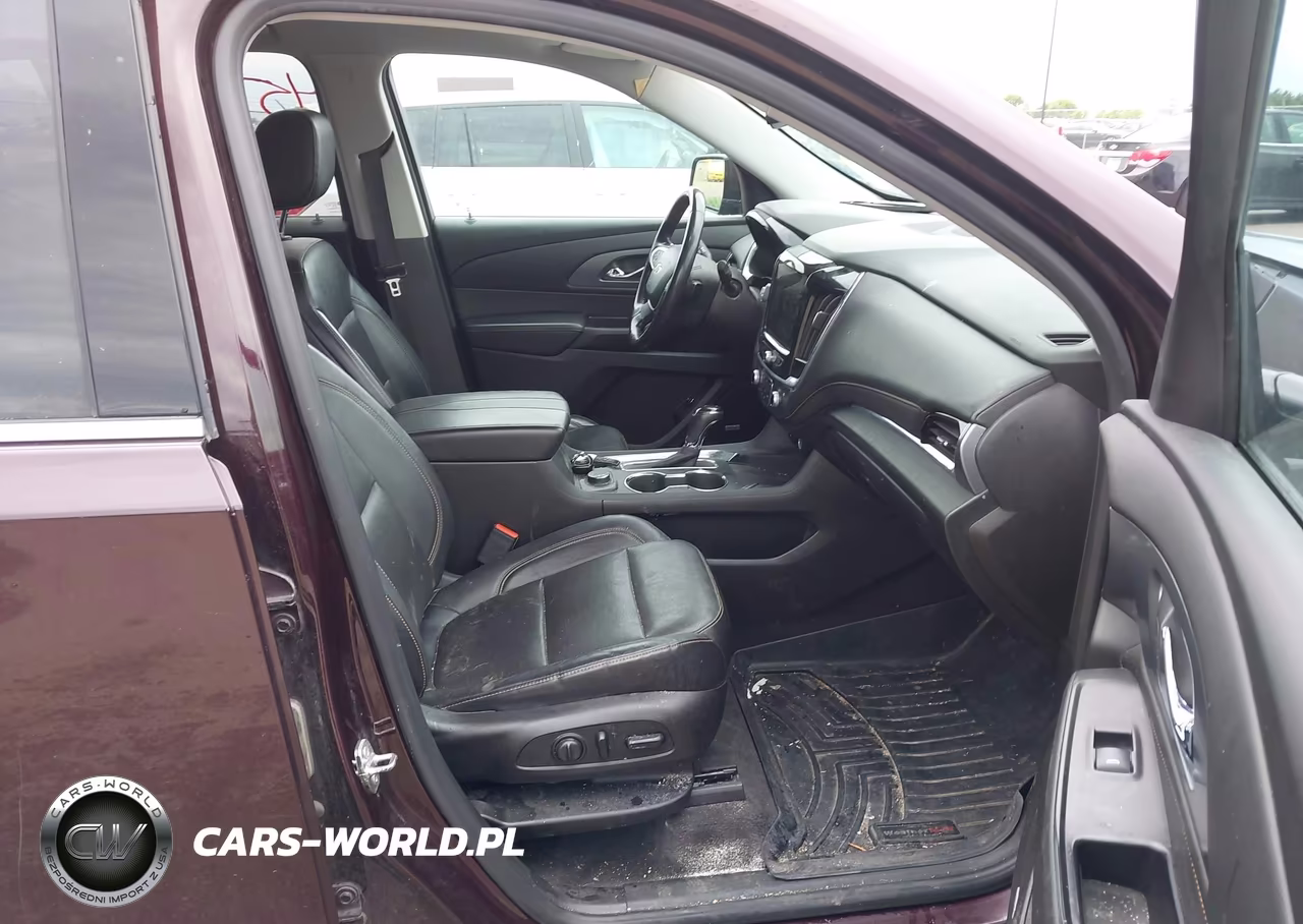 2019 Chevrolet Traverse Premier VIN:1GNEVKKW5KJ152557 - 5