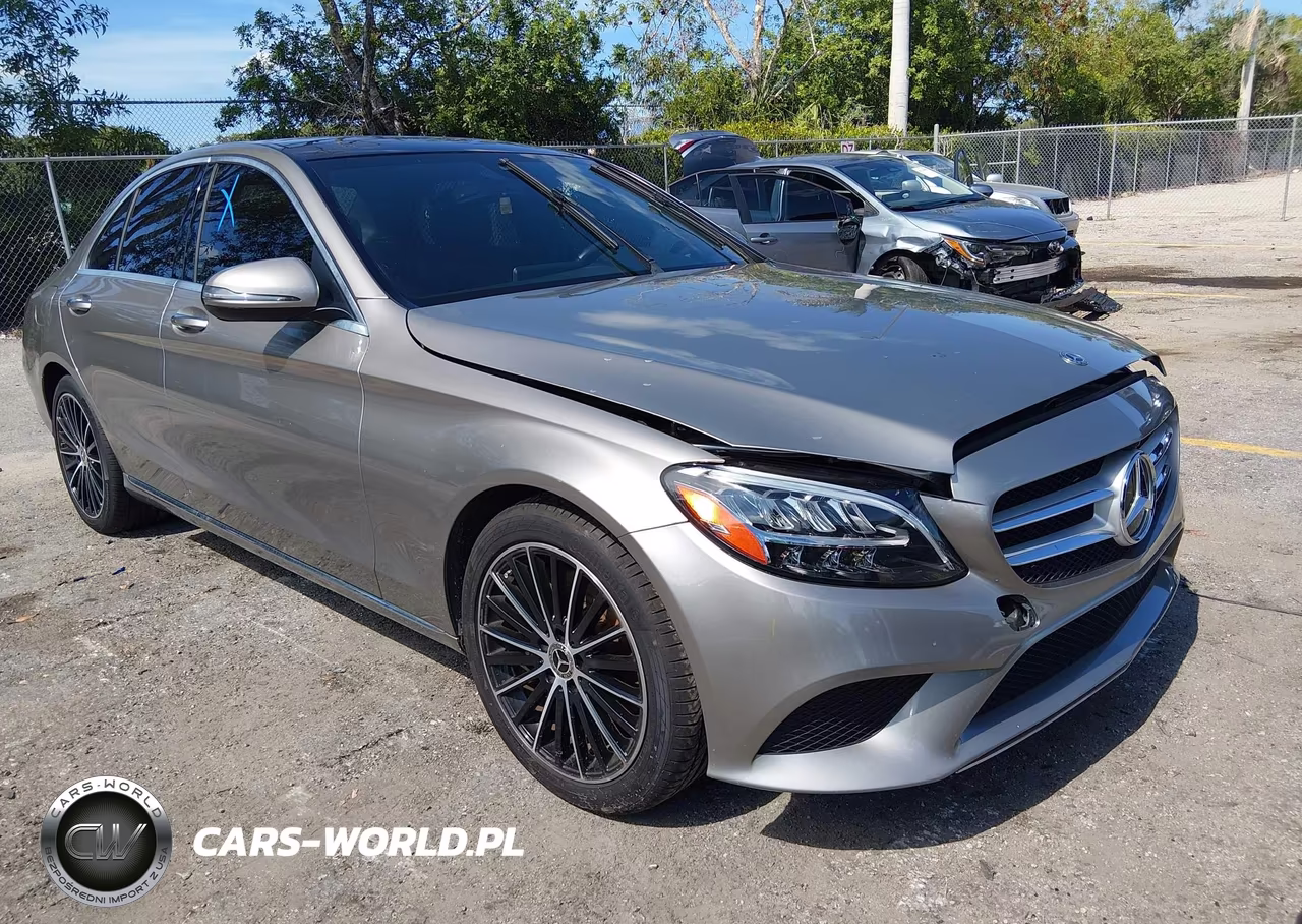 2019 Mercedes-Benz C 300