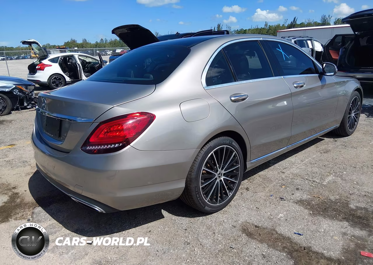 2019 Mercedes-Benz C 300 VIN:55SWF8DB0KU283313 - 4