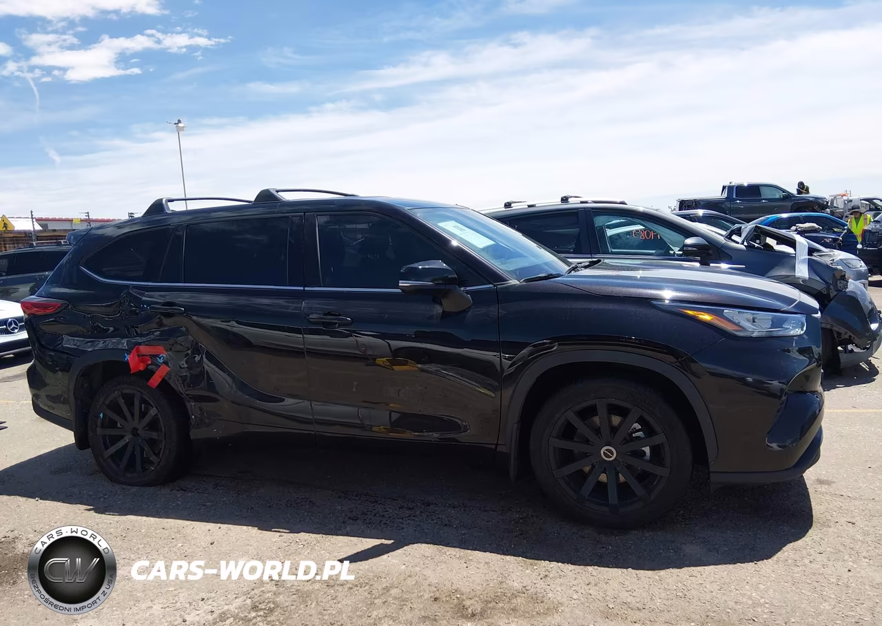 2020 Toyota Highlander Le VIN:5TDBZRBH8LS021086 - 13