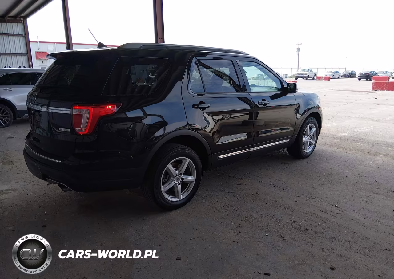 2018 Ford Explorer Xlt VIN:1FM5K7DH5JGA90923 - 4
