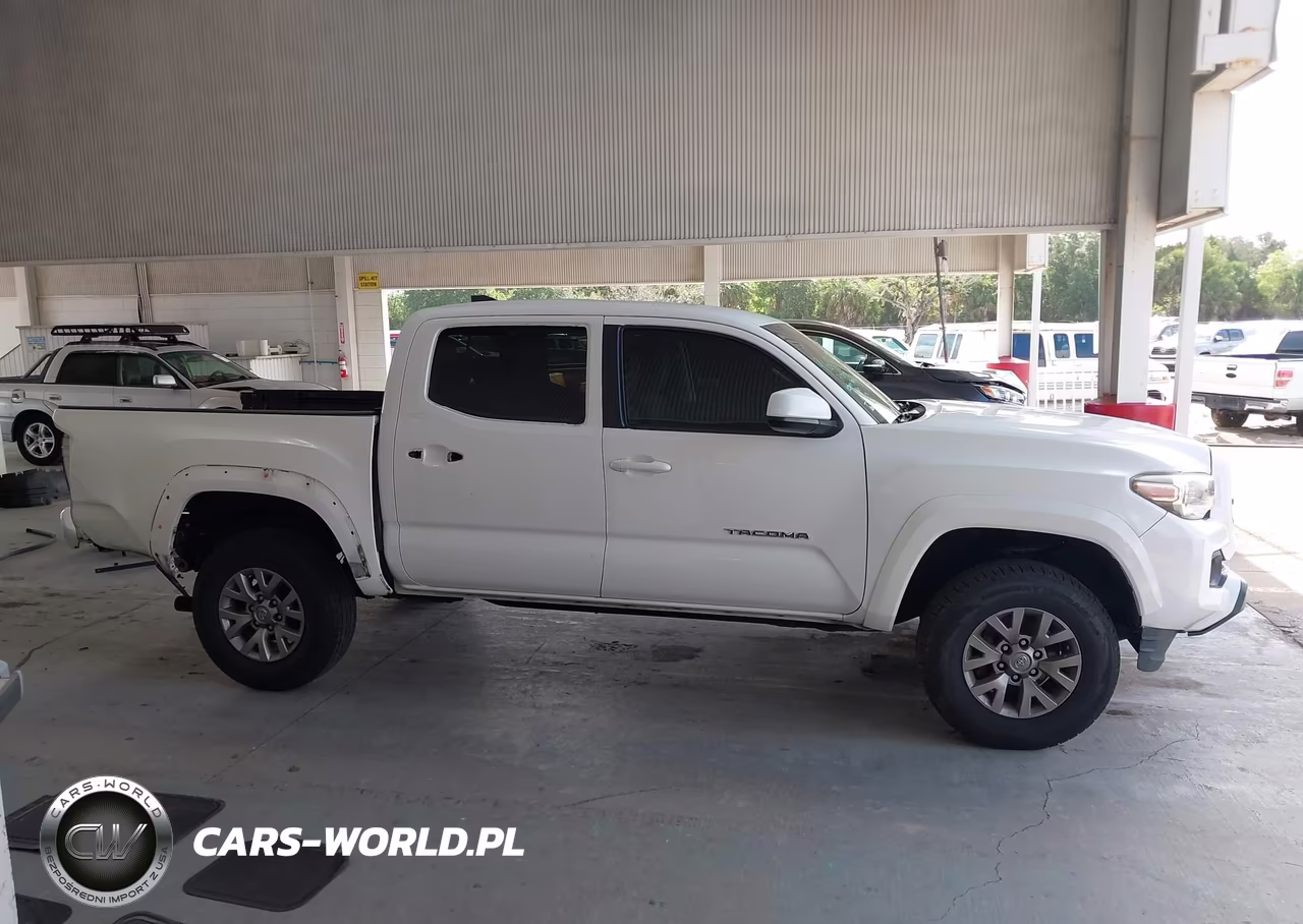2018 Toyota Tacoma Sr5 V6 VIN:3TMAZ5CN1JM068580 - 14