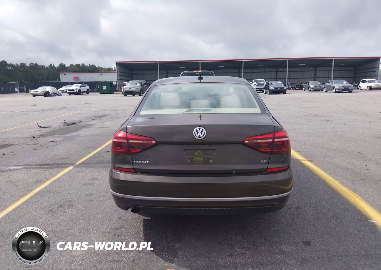 2019 Volkswagen Passat 2.0T Wolfsburg Edition VIN:1VWLA7A32KC000477 - 17