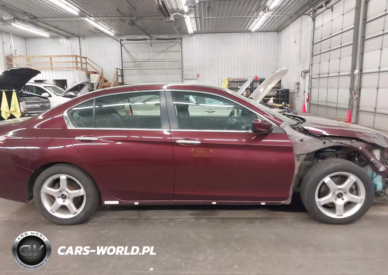 2016 Honda Accord Sport VIN:1HGCR2F58GA110723 - 14