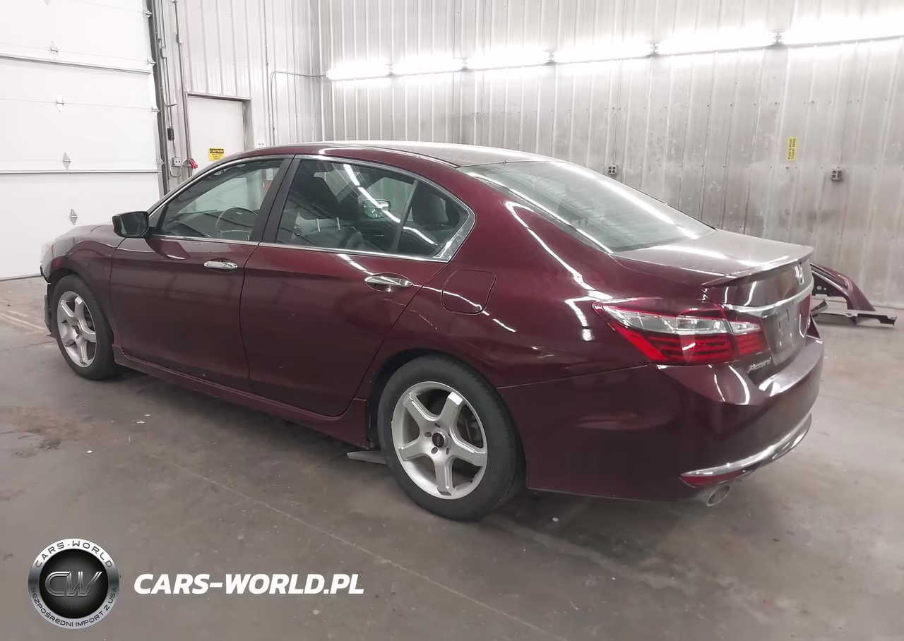2016 Honda Accord Sport VIN:1HGCR2F58GA110723 - 3