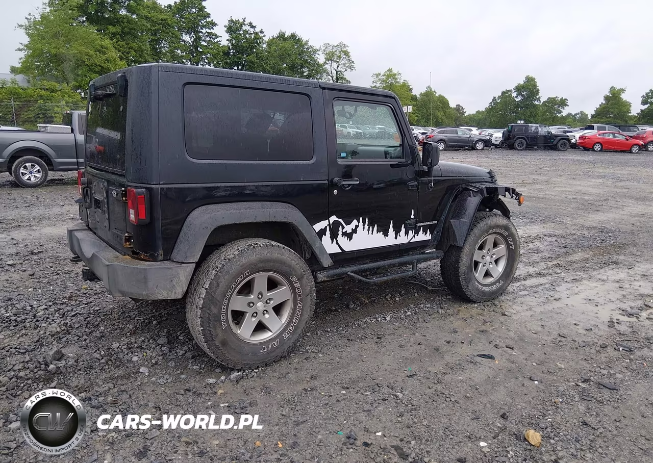 2010 Jeep Wrangler Sport VIN:1J4AA2D16AL173323 - 4