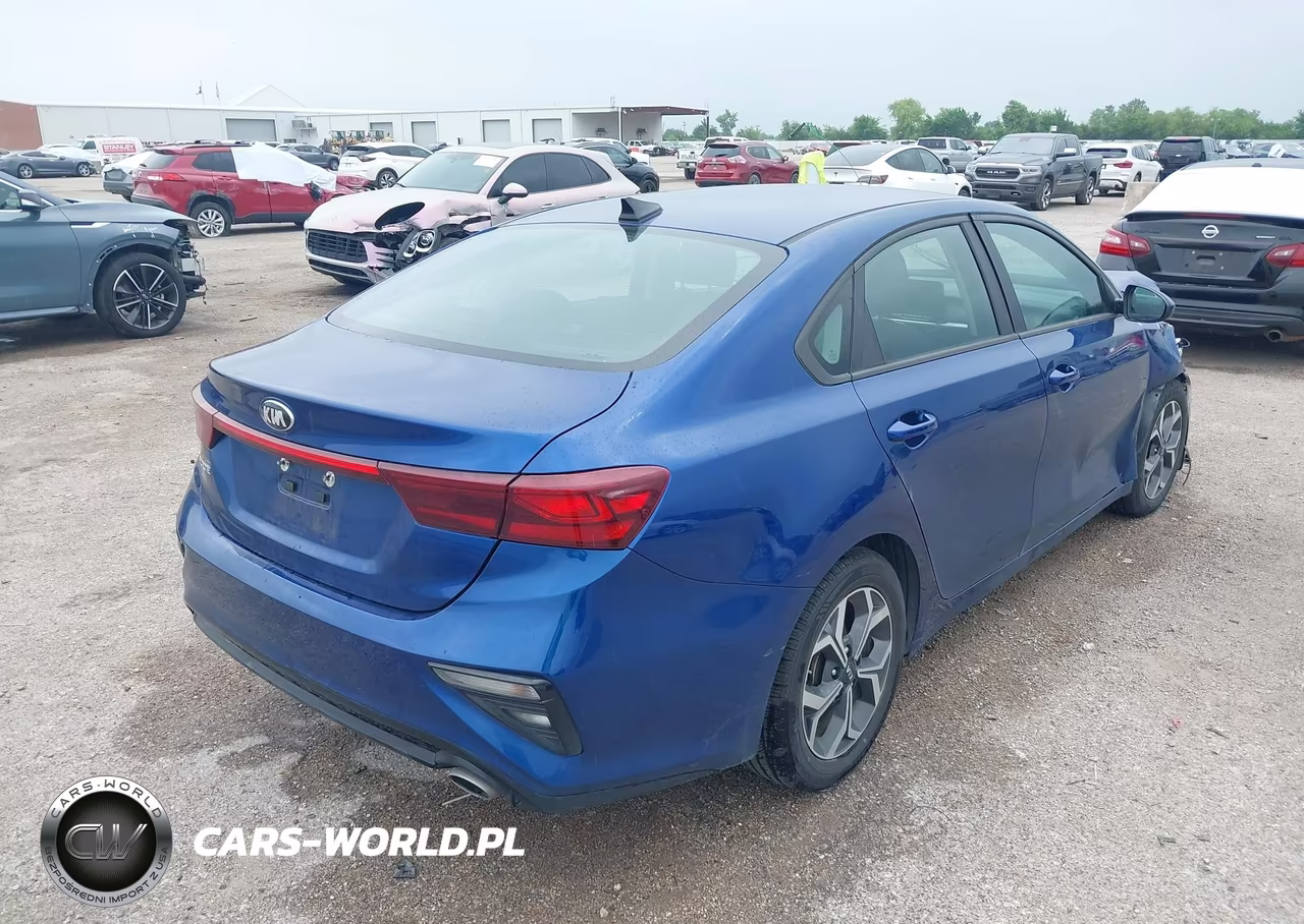 2021 Kia Forte Lxs VIN:3KPF24AD4ME370197 - 4