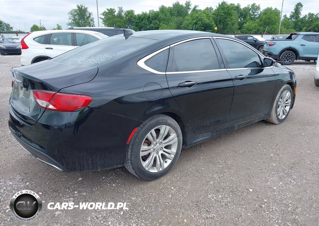 2015 Chrysler 200 C VIN:1C3CCCCG0FN582938 - 4