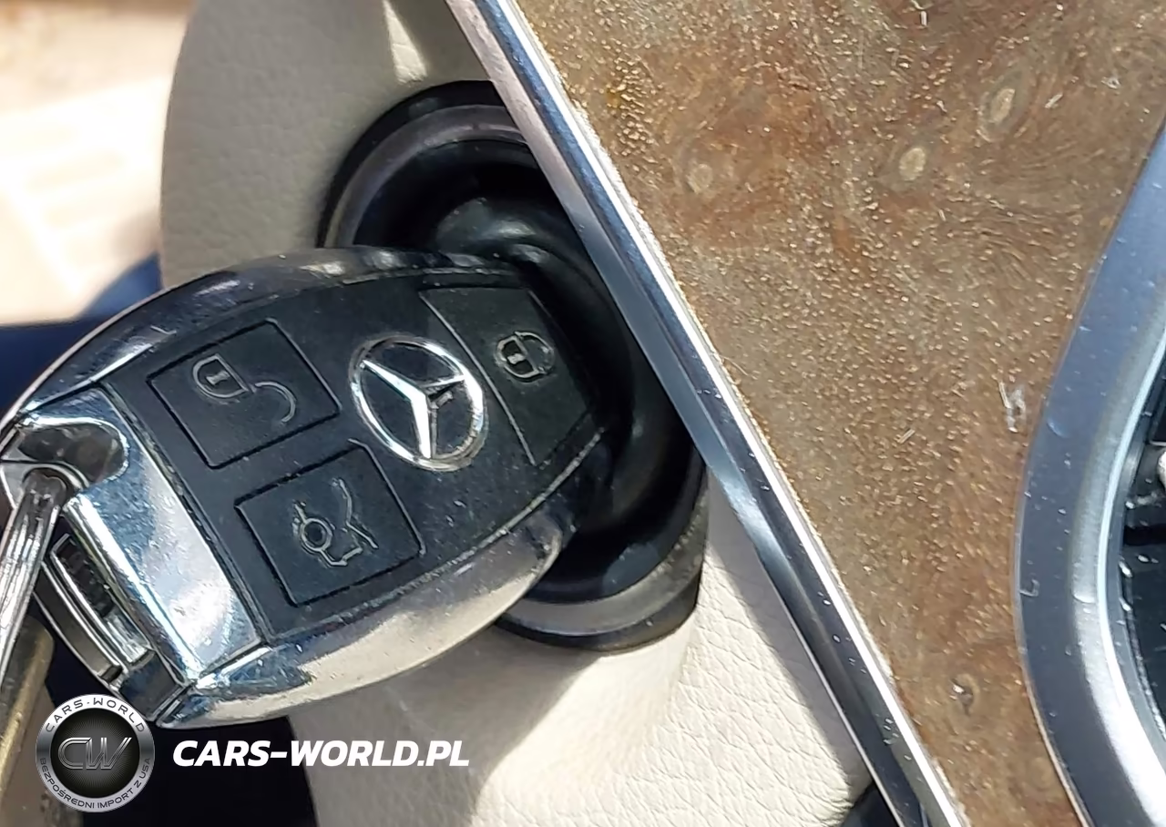 2014 Mercedes-Benz E 350 VIN:WDDHF5KB8EA974684 - 11