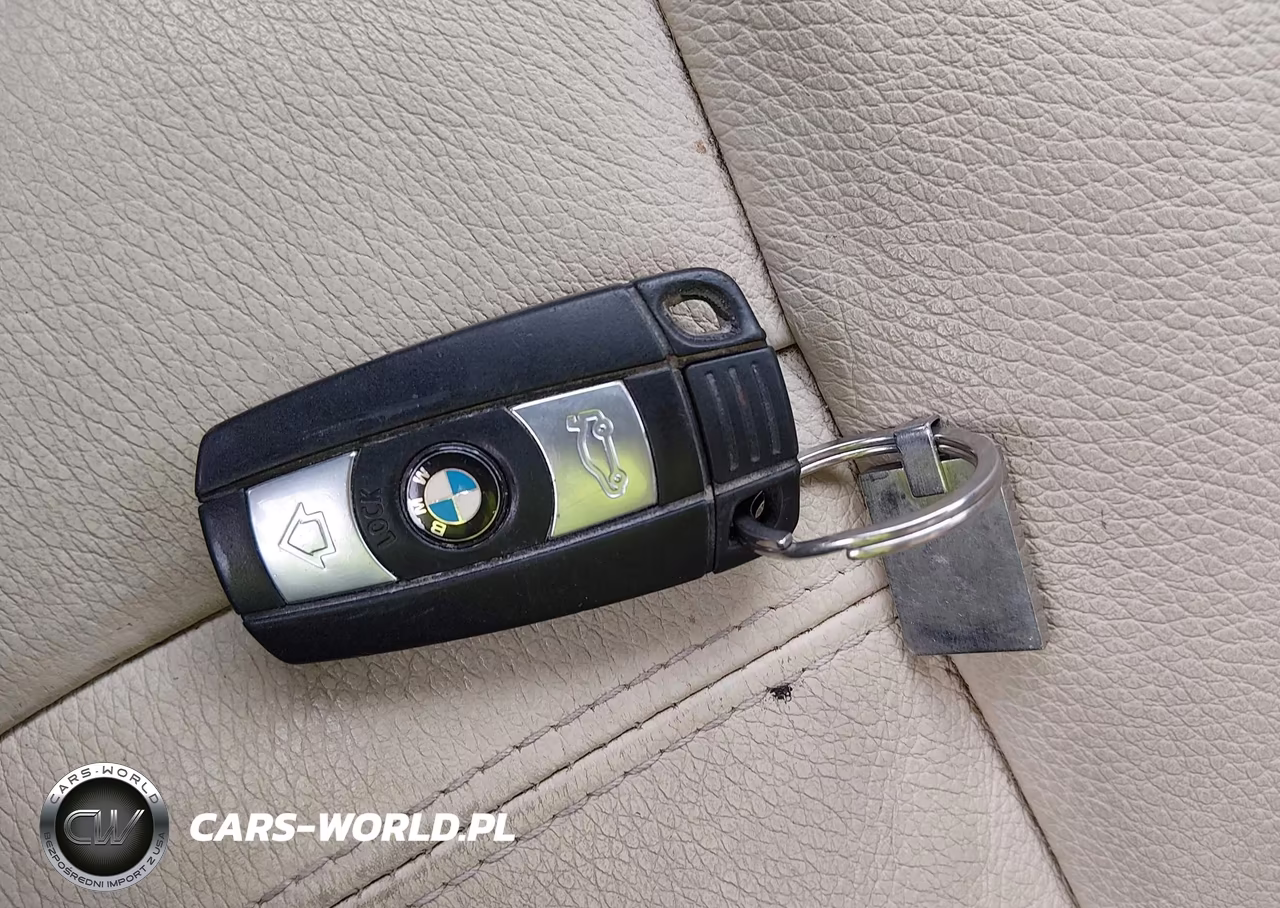 2011 BMW 328I xDrive VIN:WBAKF3C55BE566772 - 11