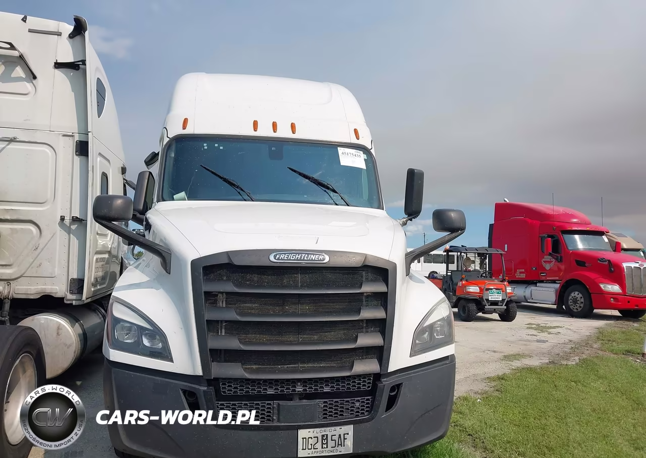 2018 Freightliner New Cascadia 126 VIN:3AKJHHDRXJSJY9659 - 12
