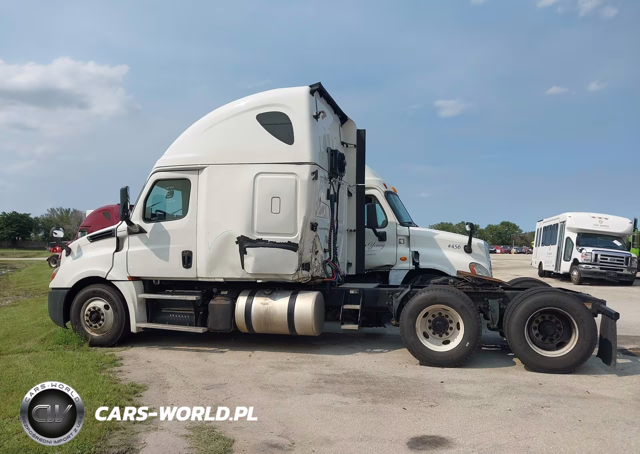 2018 Freightliner New Cascadia 126 VIN:3AKJHHDRXJSJY9659 - 14