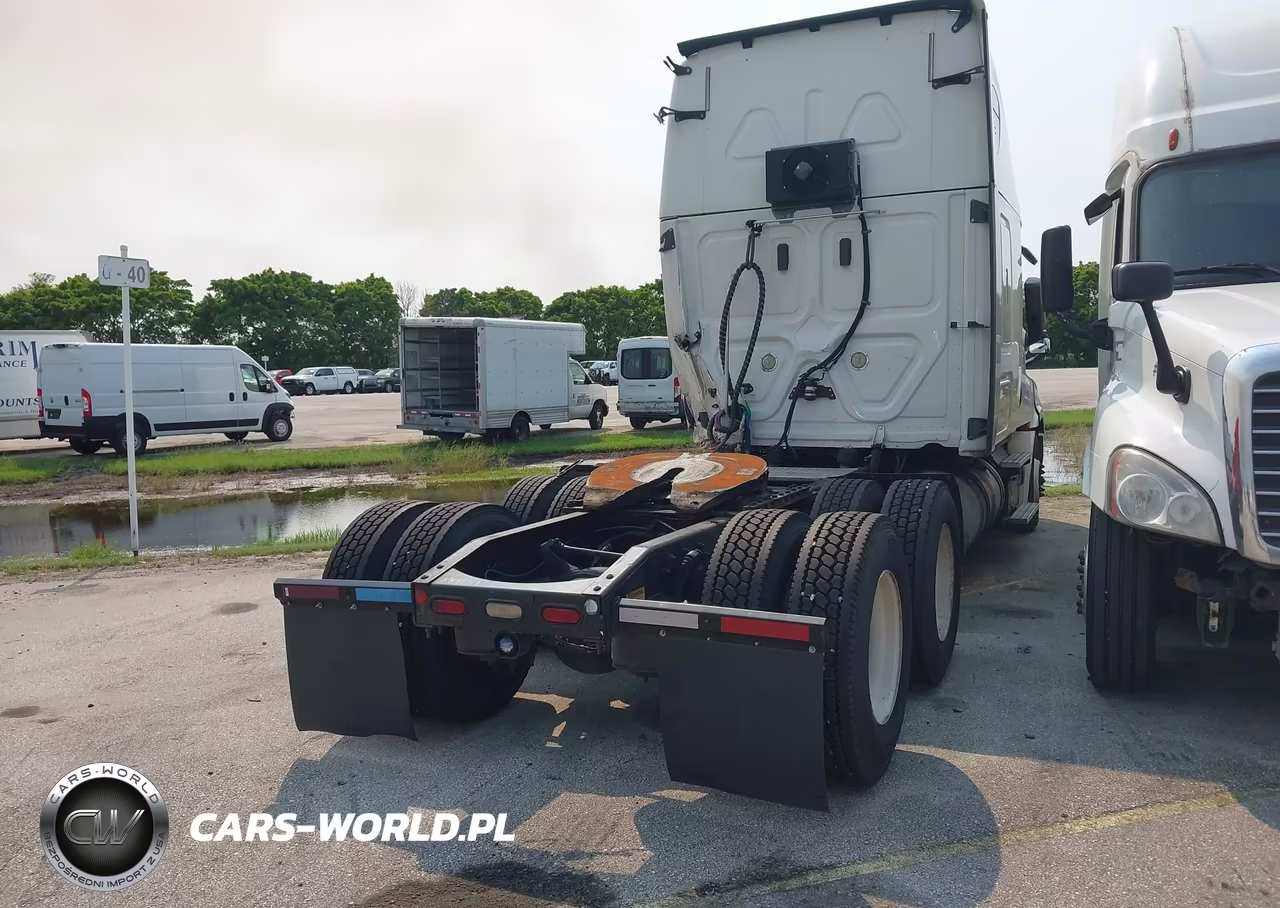 2018 Freightliner New Cascadia 126 VIN:3AKJHHDRXJSJY9659 - 4