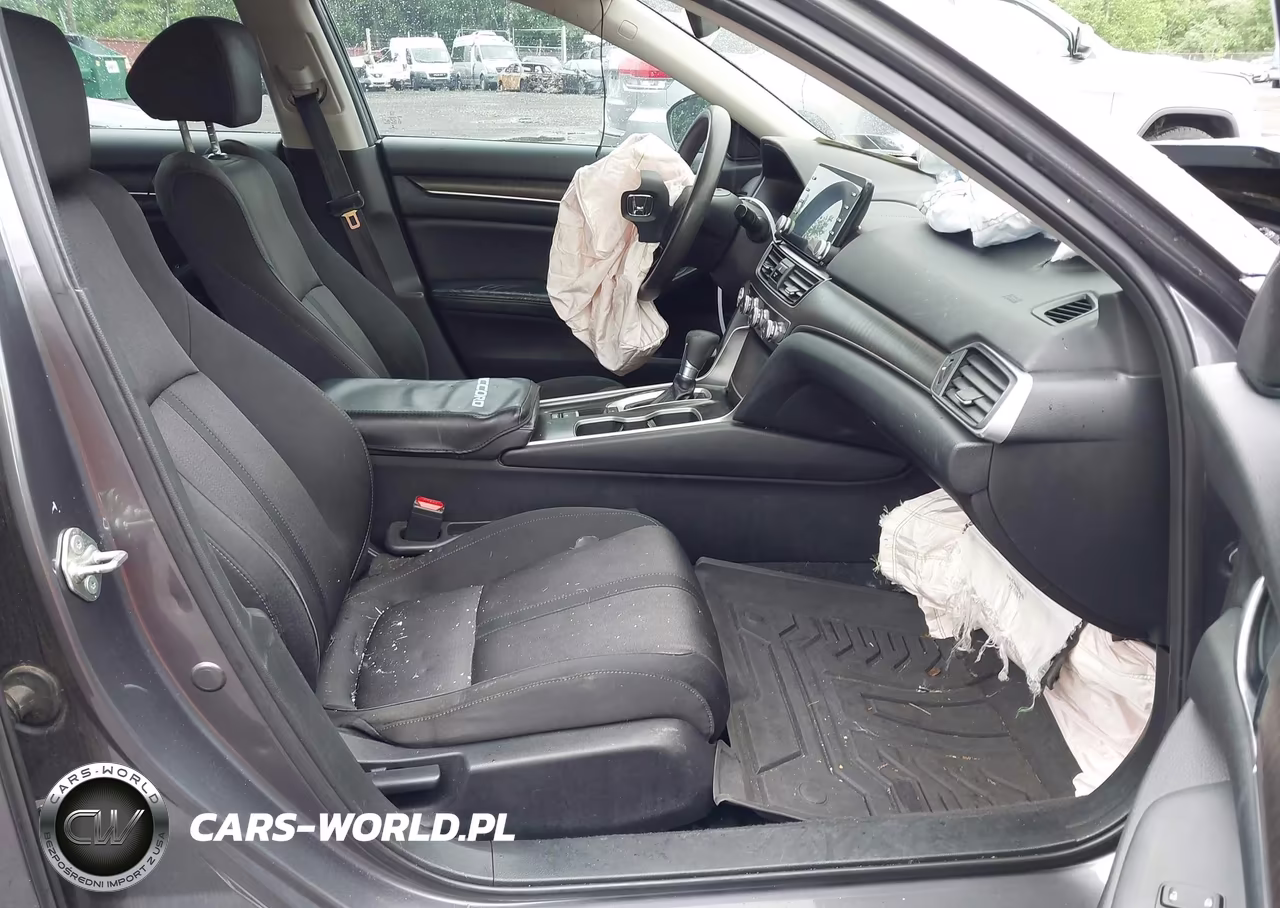 2018 Honda Accord Ex VIN:1HGCV1F4XJA053946 - 5