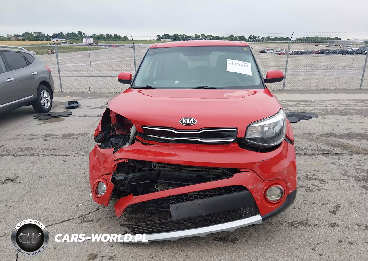 2018 Kia Soul + VIN:KNDJP3A58J7600396 - 13