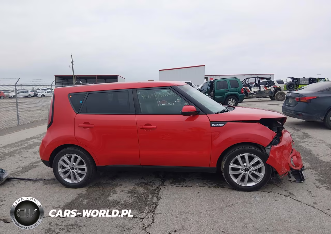 2018 Kia Soul + VIN:KNDJP3A58J7600396 - 14