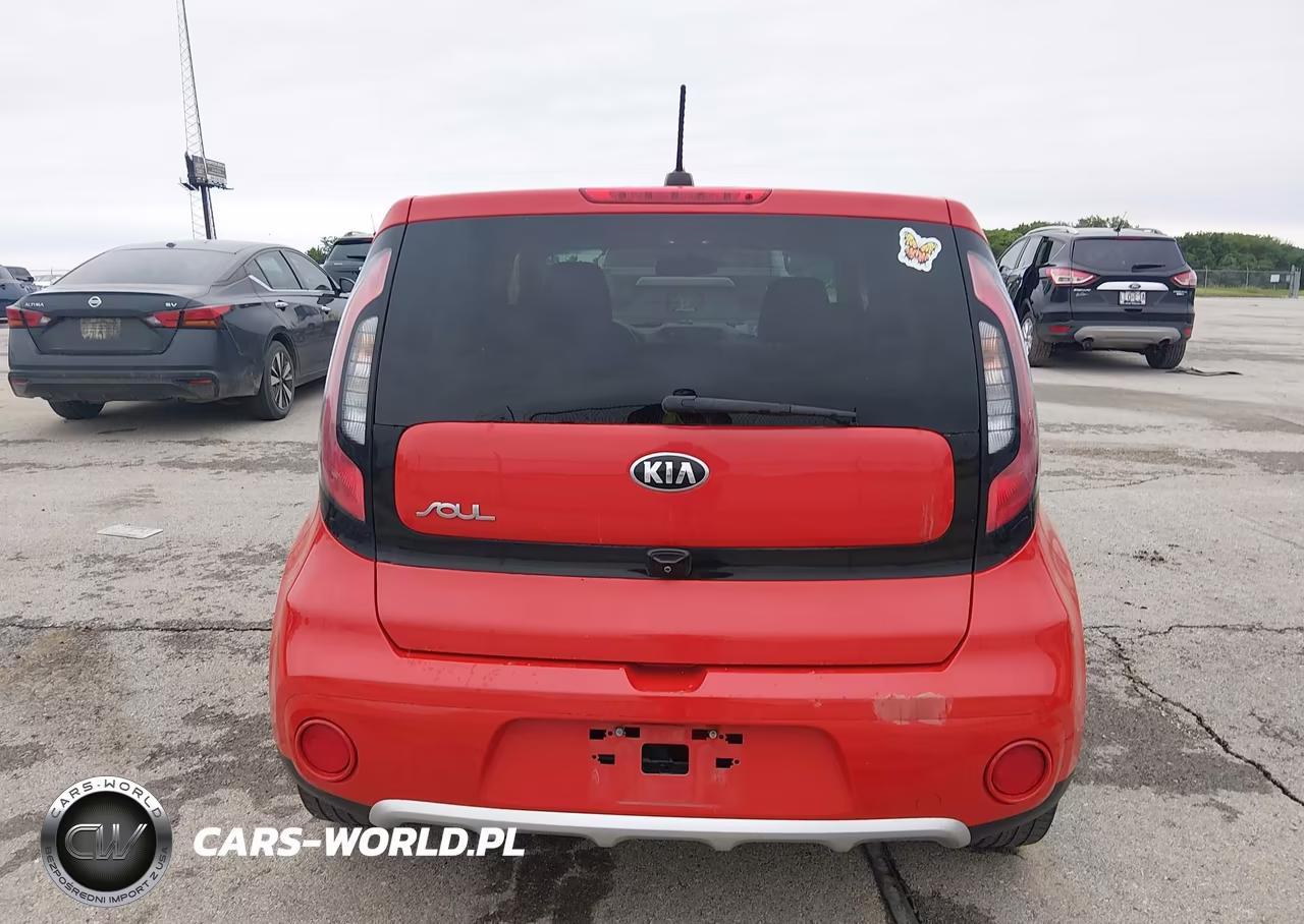2018 Kia Soul + VIN:KNDJP3A58J7600396 - 17