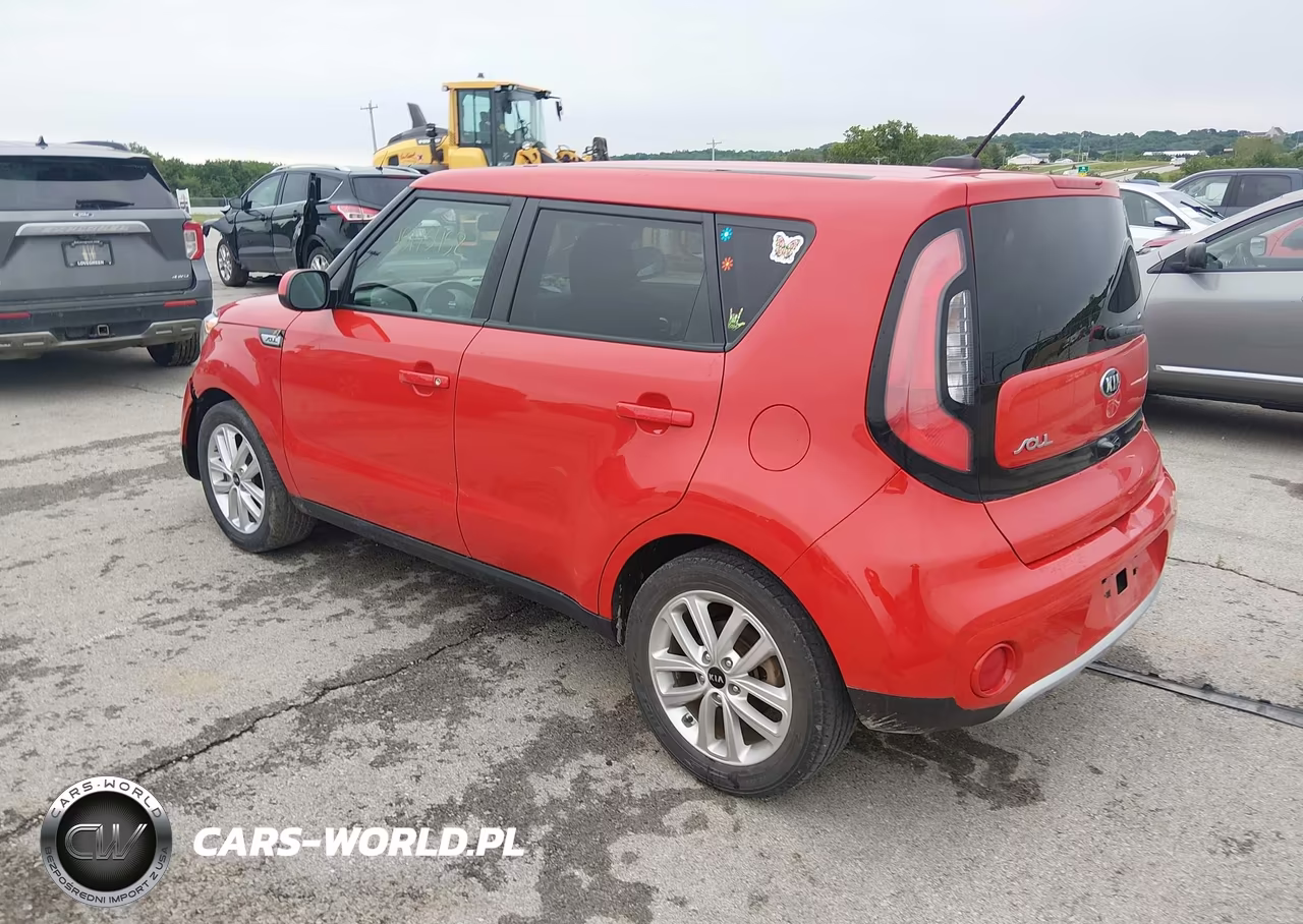 2018 Kia Soul + VIN:KNDJP3A58J7600396 - 3