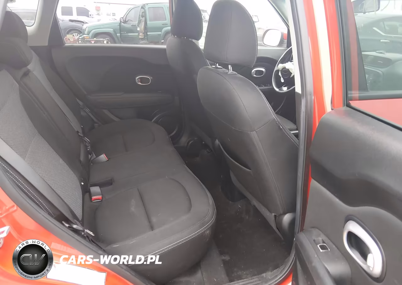 2018 Kia Soul + VIN:KNDJP3A58J7600396 - 8