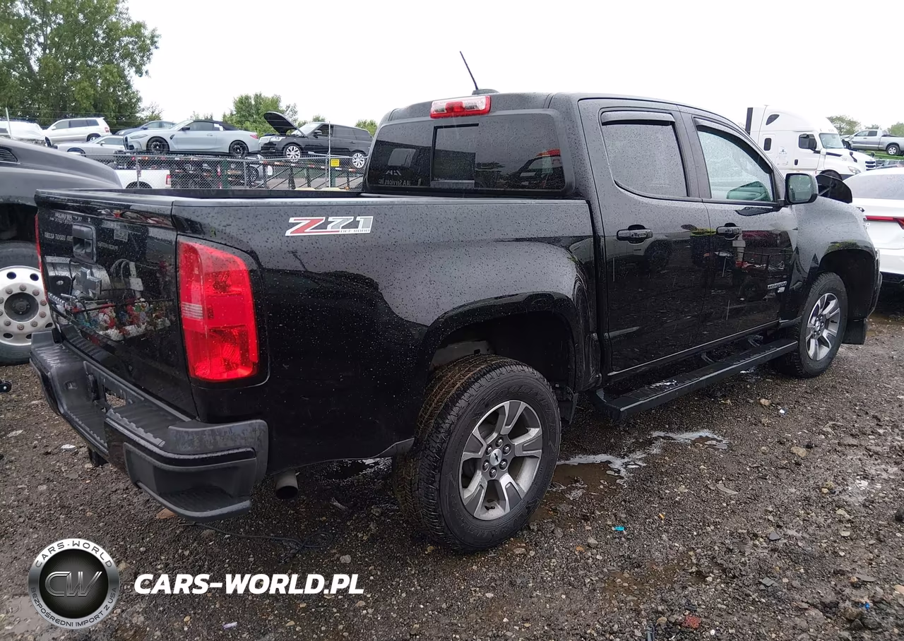 2018 Chevrolet Colorado Z71 VIN:1GCGTDEN5J1152059 - 4