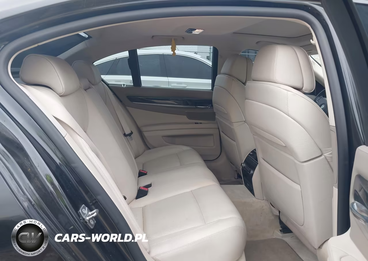 2010 BMW 750I xDrive VIN:WBAKC6C54ACL67698 - 8