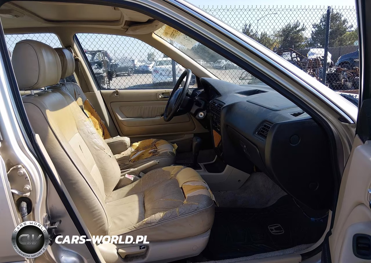 1993 Honda Accord Se VIN:JHMCB7689PC049430 - 5