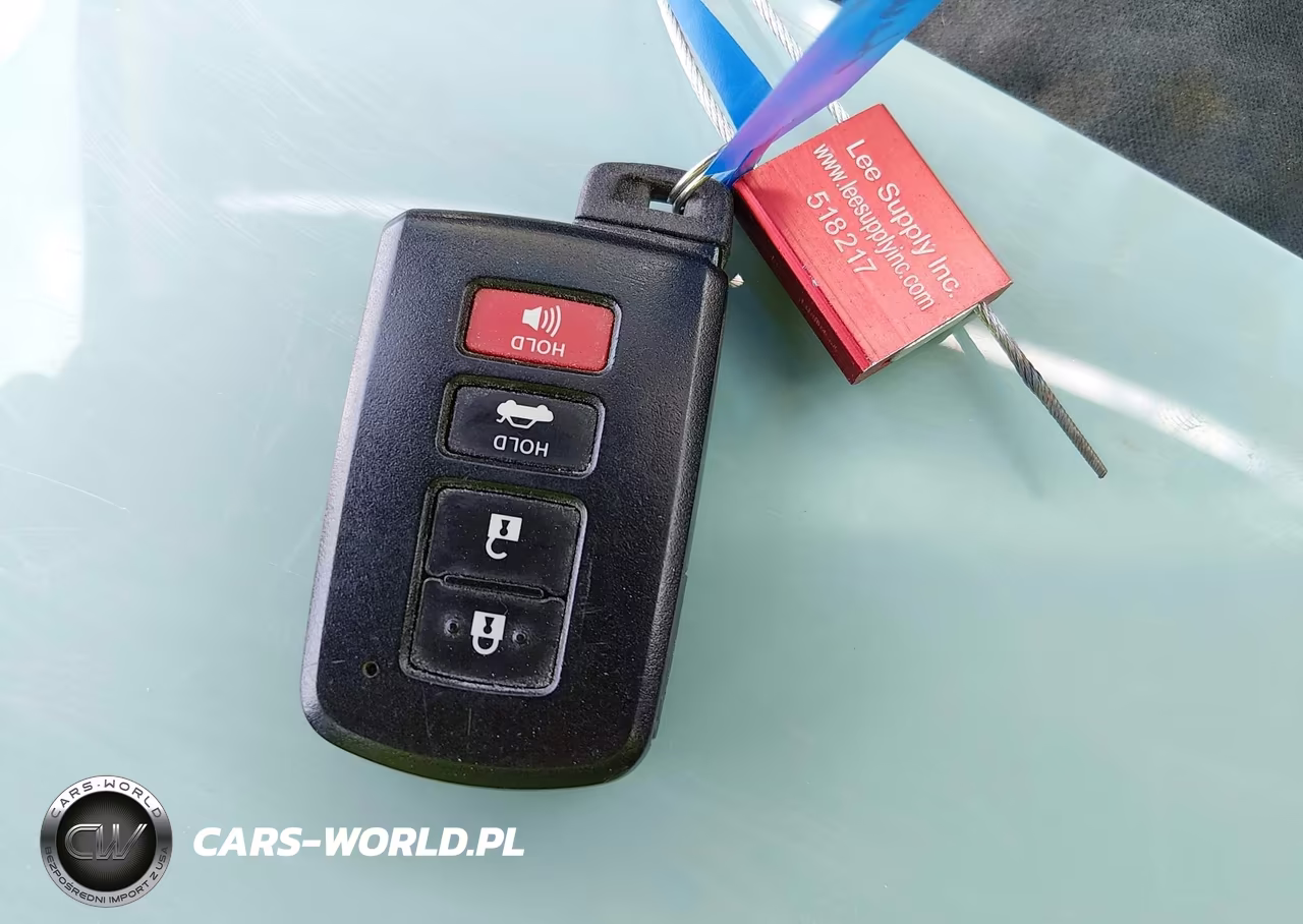 2015 Toyota Camry Hybrid Le VIN:4T1BD1FK7FU145867 - 11
