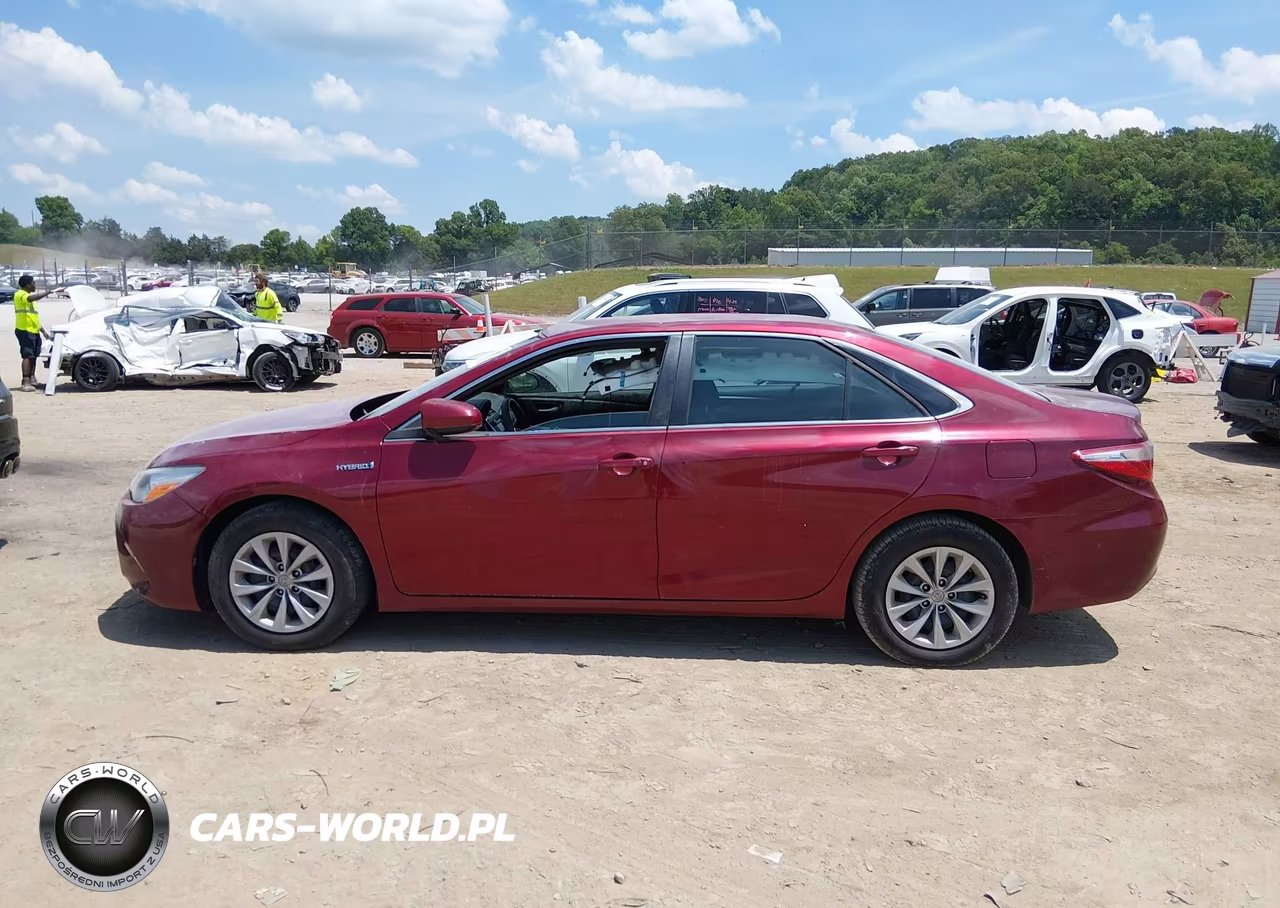 2015 Toyota Camry Hybrid Le VIN:4T1BD1FK7FU145867 - 14
