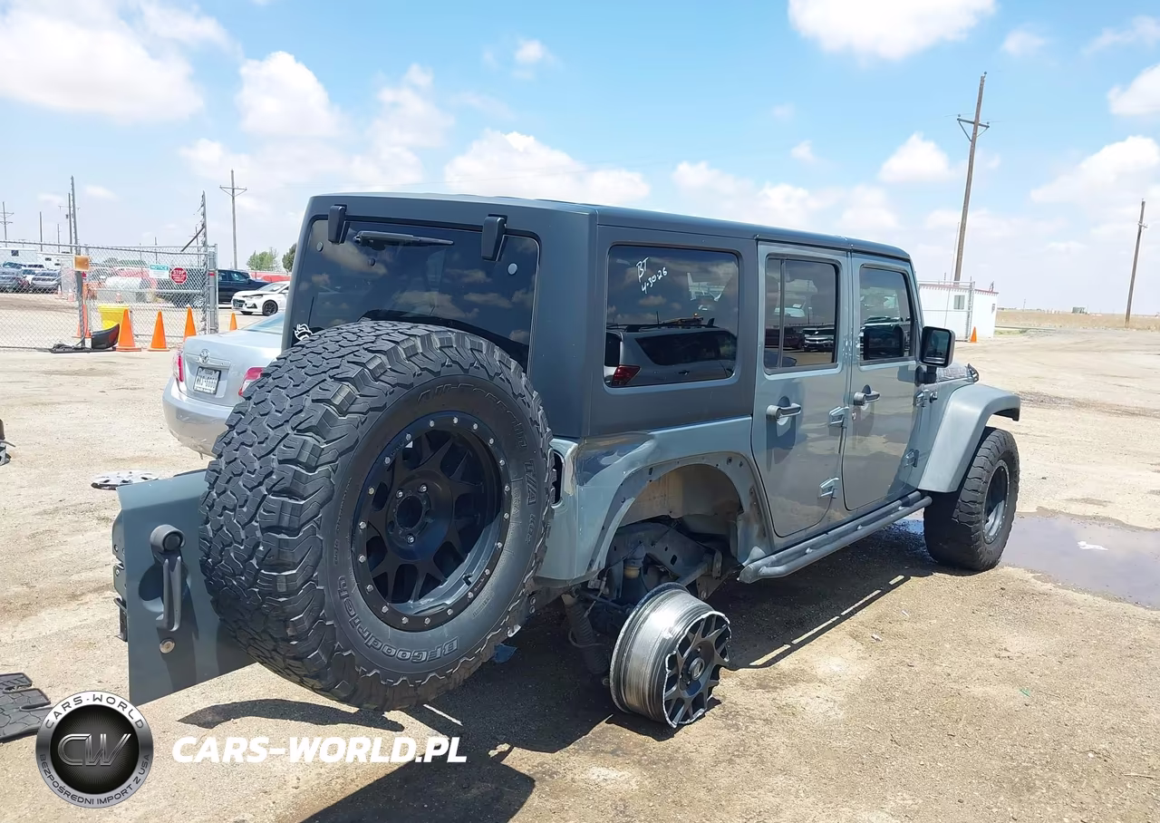2014 Jeep Wrangler Unlimited Rubicon X VIN:1C4HJWFG5EL314434 - 4