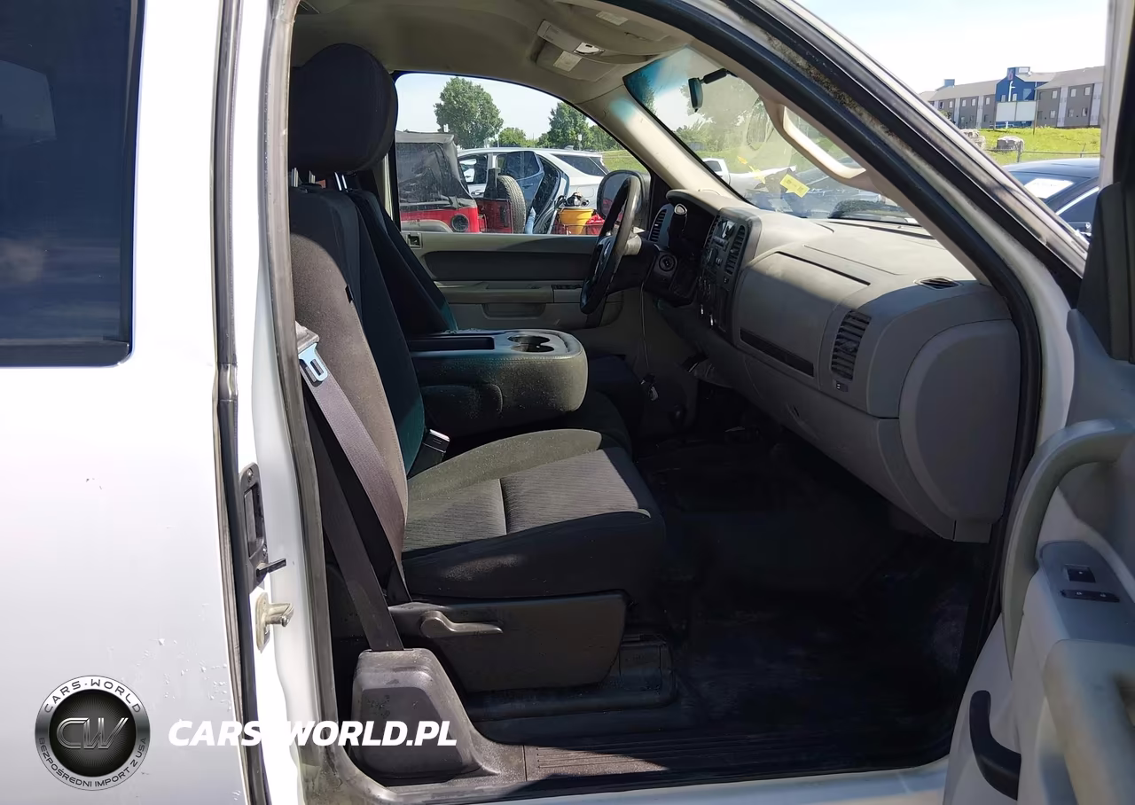 2010 Chevrolet Silverado 1500 Work Truck VIN:1GCSKPE38AZ143046 - 5