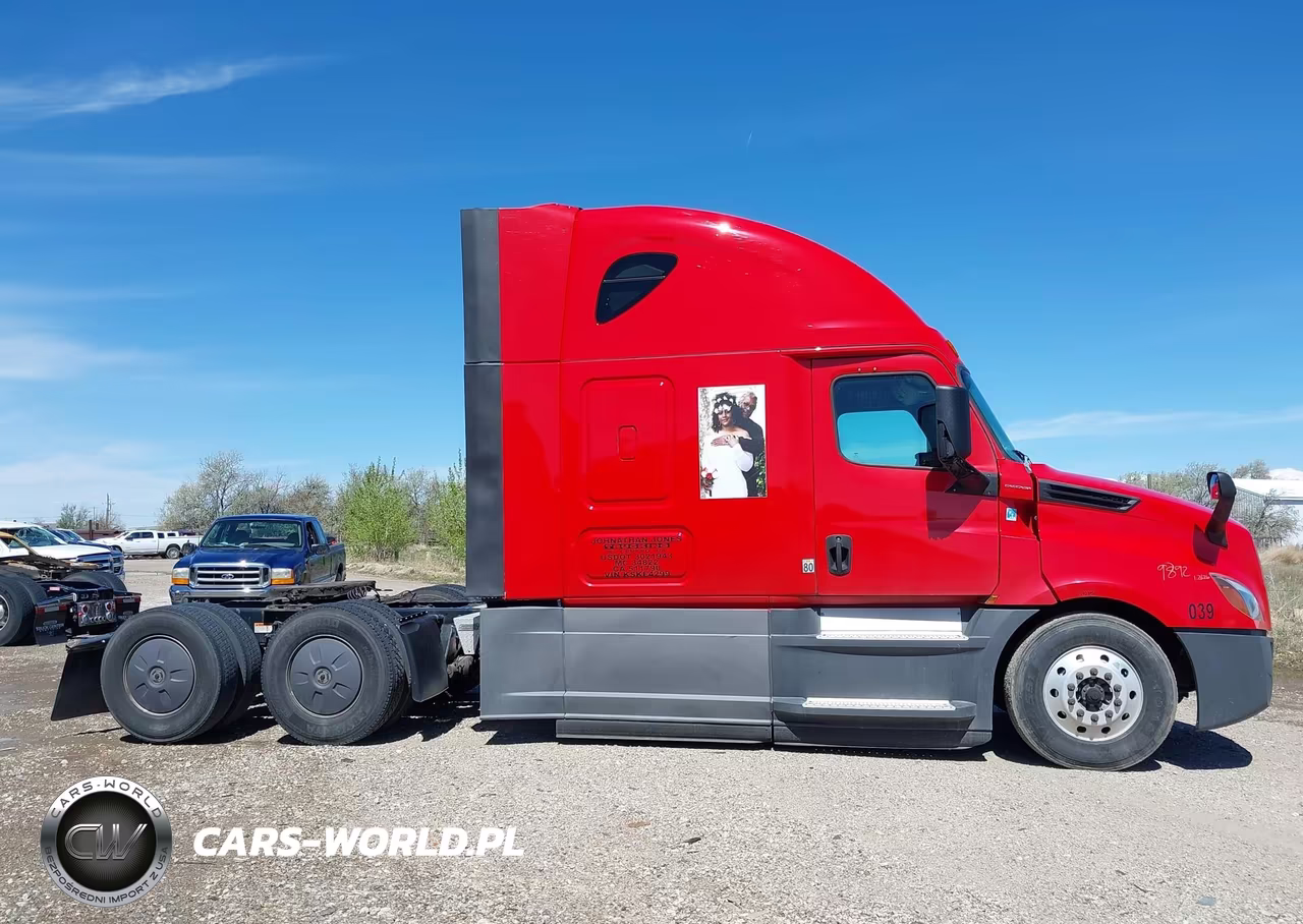 2019 Freightliner New Cascadia 126 VIN:3AKJHHDR1KSKE4299 - 17