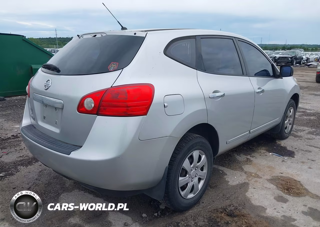 2013 Nissan Rogue S VIN:JN8AS5MTXDW537319 - 4